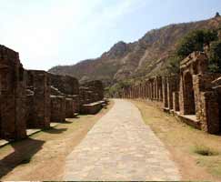 Neemrana Tourism